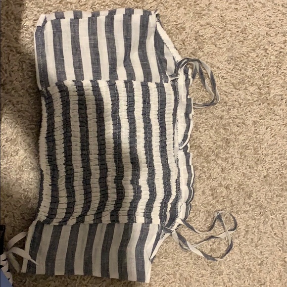Stripped crop top - Picture 2 of 2